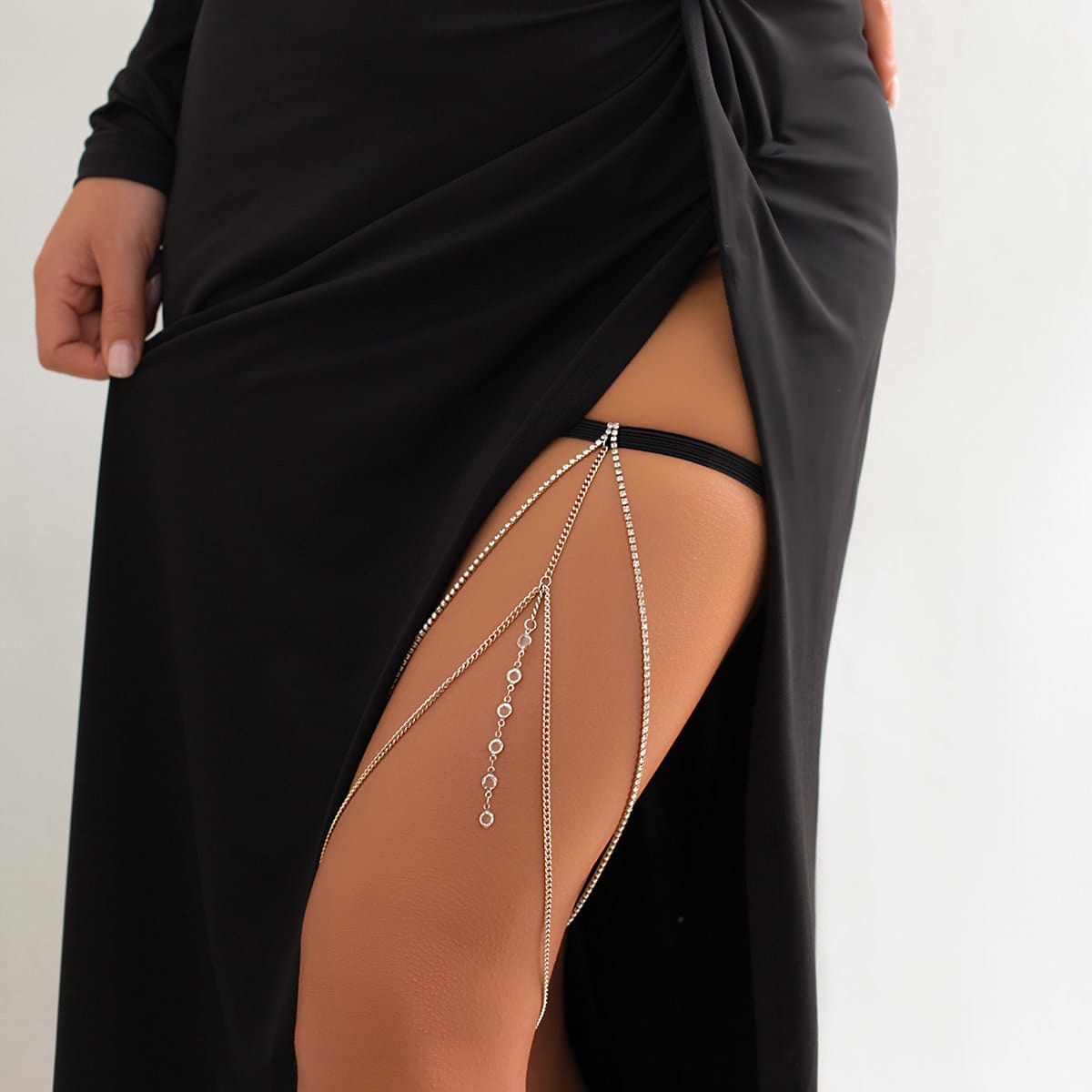 Bohemian Layered Rhinestone Inlaid Elastic Thigh Leg Chain